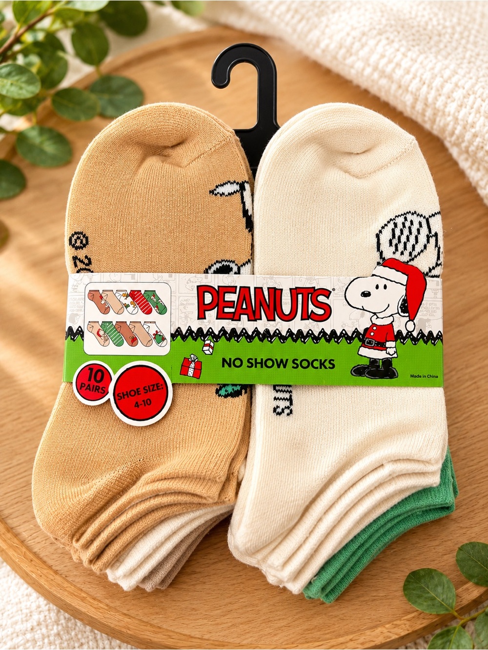 Peanuts No-Show Christmas Socks - Beige, Cream & Green (10 Pack)